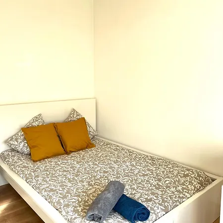 Apartment Sous Bois Tres En Plein Centre Et Verdure *