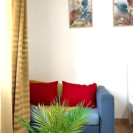 Apartment Sous Bois Tres En Plein Centre Et Verdure *