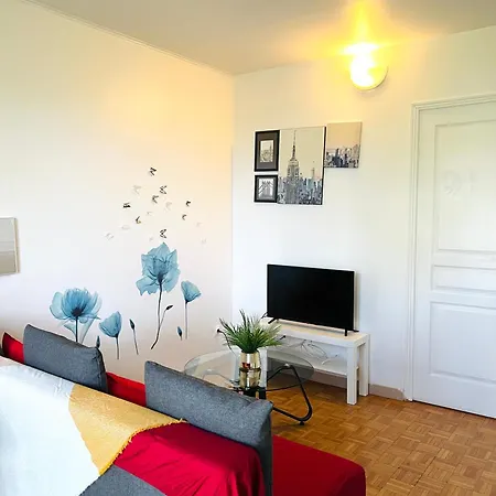 Sous Bois Tres En Plein Centre Et Verdure *