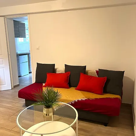 Sous Bois Tres En Plein Centre Et Verdure Apartment *
