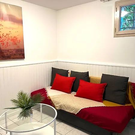 Apartment Sous Bois Tres En Plein Centre Et Verdure *