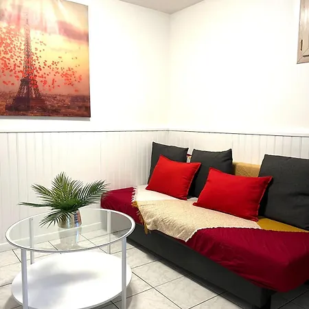 Sous Bois Tres En Plein Centre Et Verdure Apartment *