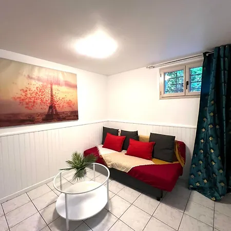 Sous Bois Tres En Plein Centre Et Verdure Apartment *