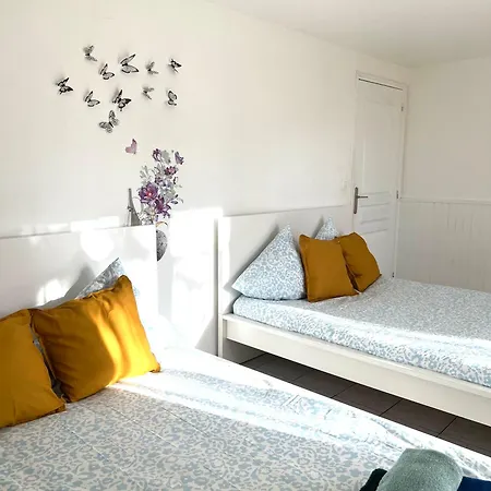 Sous Bois Tres En Plein Centre Et Verdure Apartment *