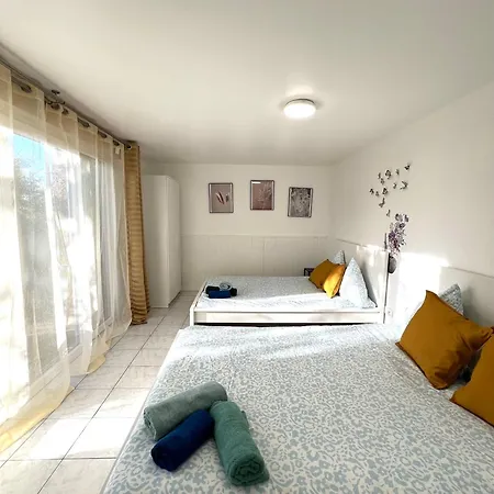 Apartment Sous Bois Tres En Plein Centre Et Verdure *
